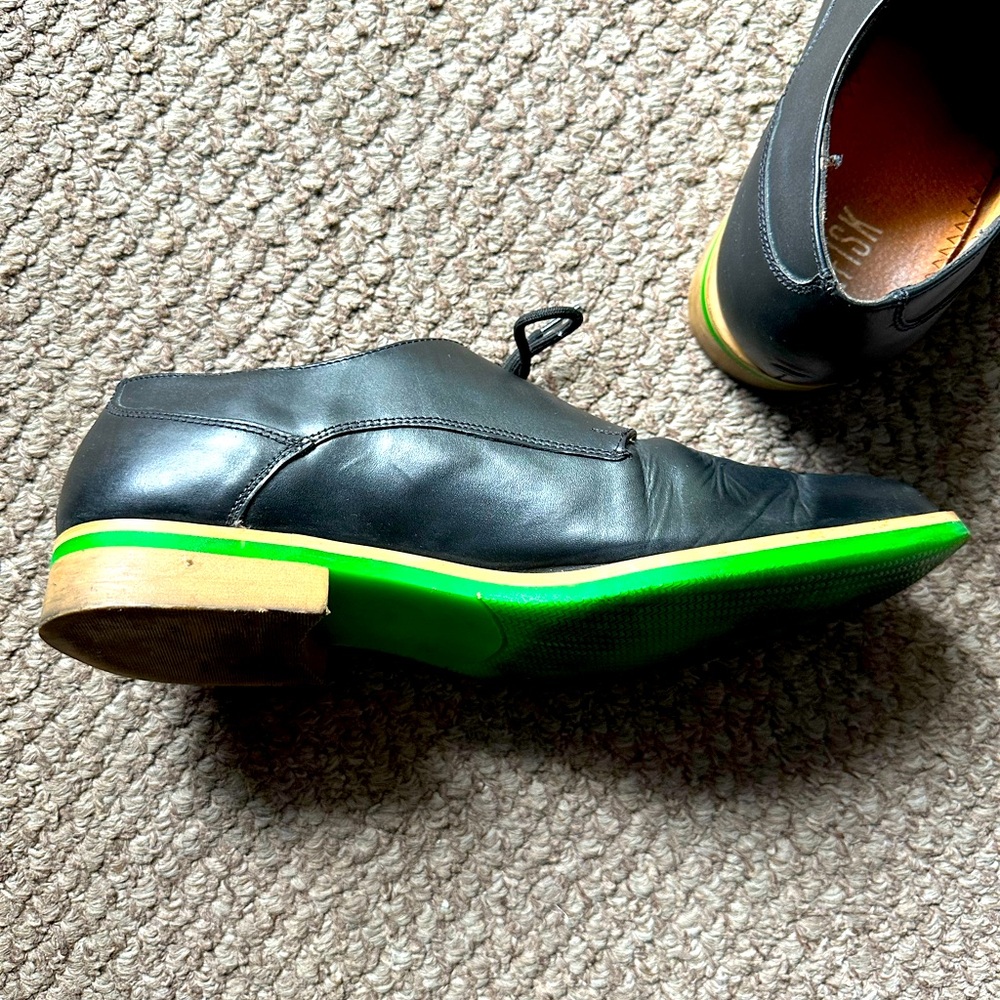 JD Fisk.. Black Oxfords/ Green Soles.. Used. Men’s 10.5